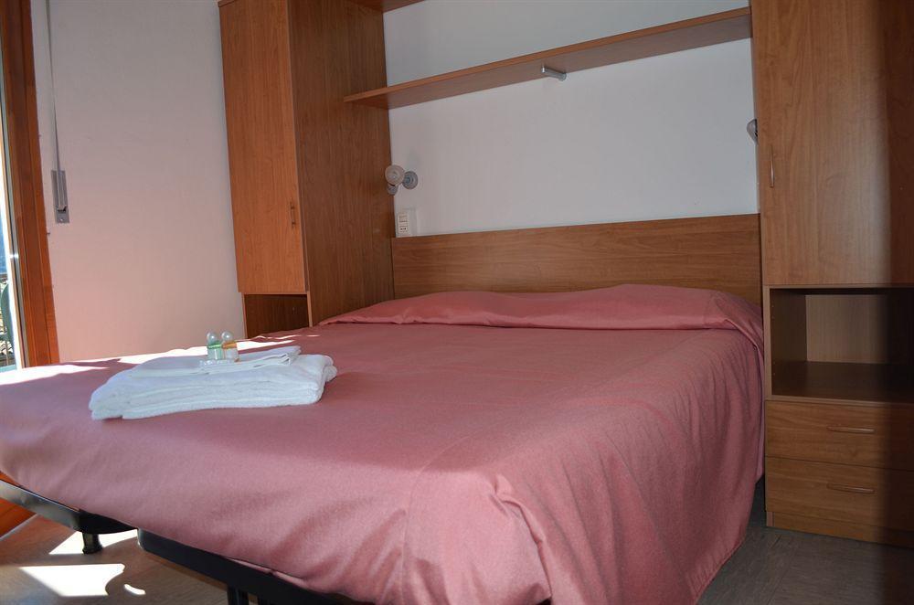 Hotel Luisa Brenzone sul Garda Luaran gambar