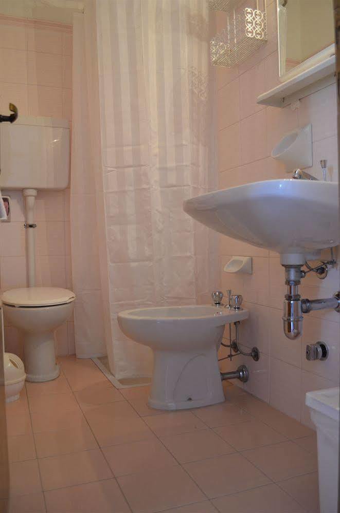 Hotel Luisa Brenzone sul Garda Luaran gambar